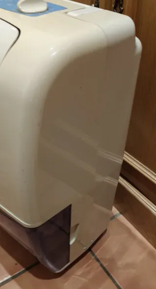 Deshumidificador Ufesa grande.