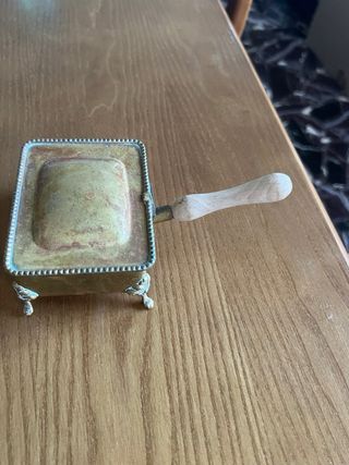 Posacenere  antico in ottone con manico