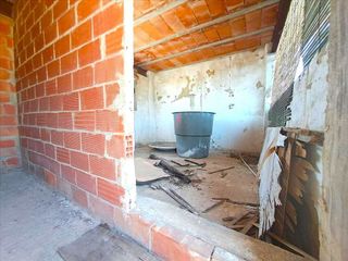 Chalet en venta en L'Alquenència en Alzira