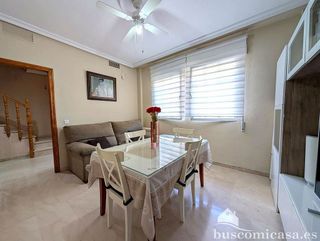 Chalet en venta en Linares