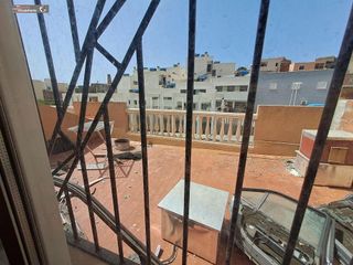 Casa adosada en venta en La Chanca - Pescadería en Almería