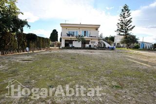 Chalet en venta en Oliva Playa en Oliva