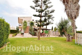 Chalet en venta en Oliva Playa en Oliva