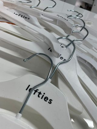 Perchas Lefties Blancas (Pack 3)