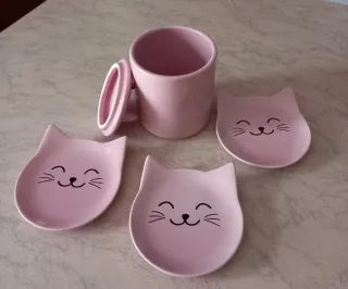 Zuccheriera con 3 piattini a forma di gatto