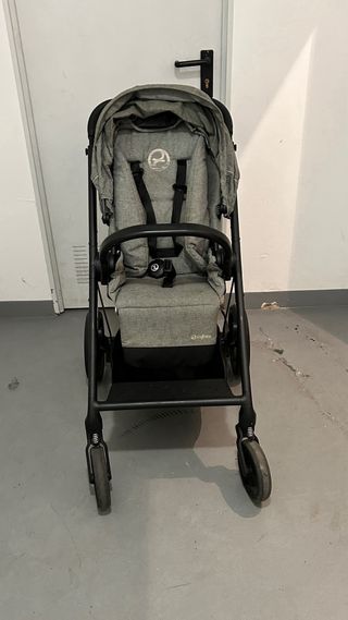 Silla de bebé Cybex con capazo gris