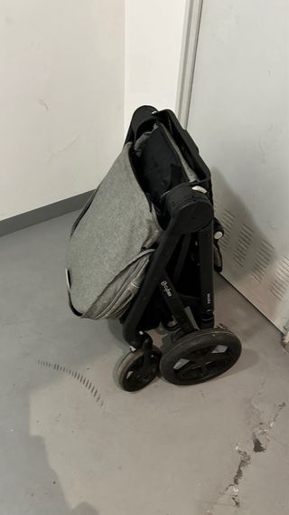 Silla de bebé Cybex con capazo gris