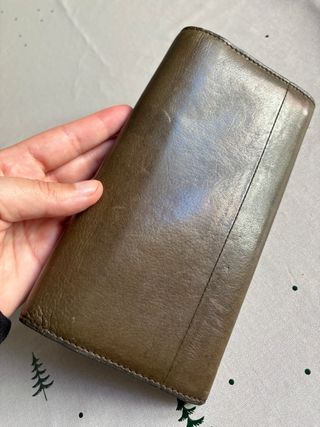 Cartera Adolfo Dominguez piel verde oliva