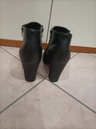 Stivaletti neri Pittarello Tg 37