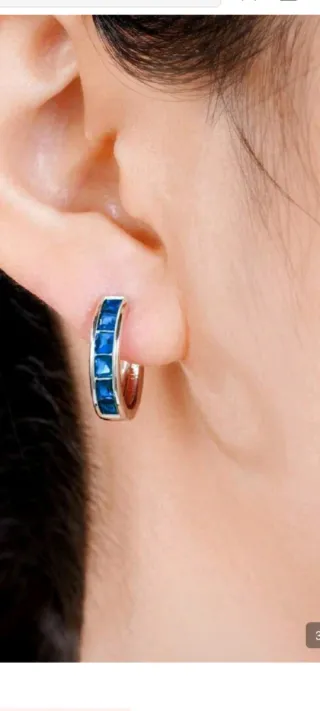Pendientes Aro con Circonitas Azules