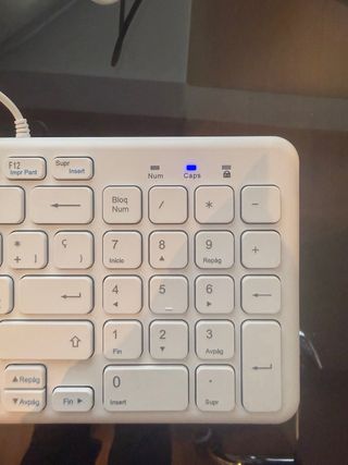 Teclado blanco ordenador