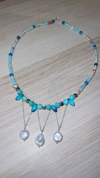 Collar elegante piedras y perlas naturales