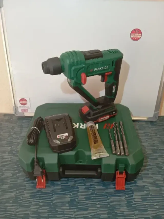 Martillo Taladro Percutor Parkside 20V completo