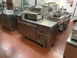 Bajomostrador Frío 2 Puertas