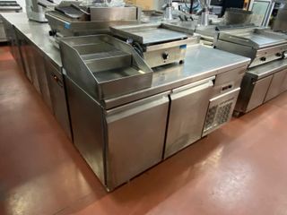 Bajomostrador Frío 2 Puertas