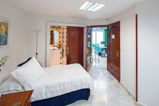 Local comercial en venta en Playa de la Fontanilla en Marbella