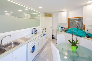 Local comercial en venta en Playa de la Fontanilla en Marbella