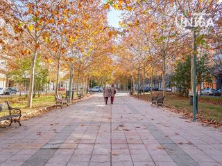 Local comercial en venta en Maria Auxiliadora - Barriada LLera en Badajoz