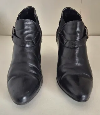 Botines de tacón negros