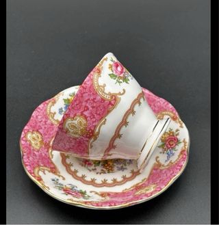 Tazza e piattino Royal Albert Lady Carlyle