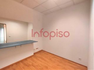 Oficina en venta en Valdepeñas