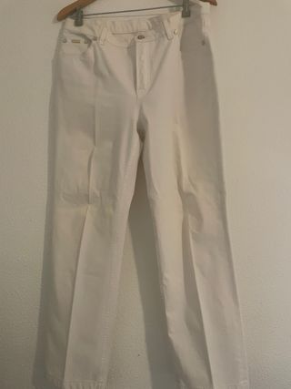 Vaqueros blancos de marca