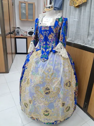Traje de Fallera Azul y Dorado