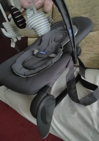 Hamaca bebé Chicco gris