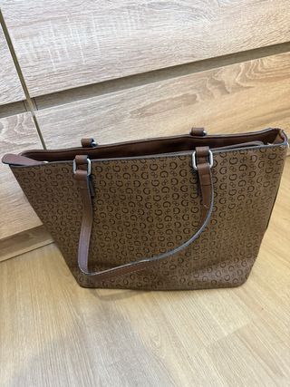 Bolso Guess Los Angeles Marrón Monogram