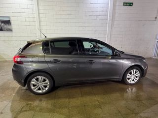 Peugeot 308 2016