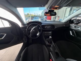 Peugeot 308 2016