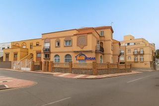 Piso en venta en Carretera Mojonera – Cortijos de Marín en Roquetas de Mar