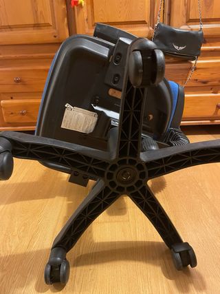 Silla de escritorio azul y negra