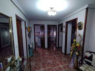 Piso en venta en San Ildefonso - Catedral en Jaén