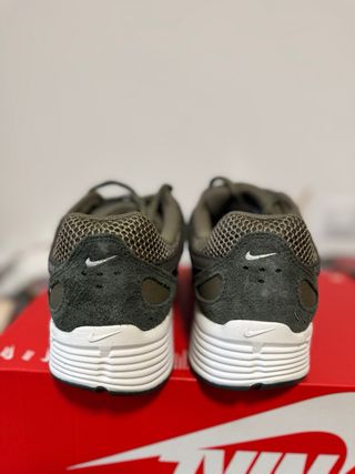 Nike P-6000 Verde Oliva