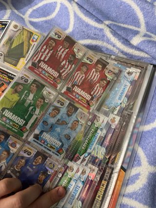 Album Adrenalyn 25/26 casi completo