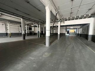 Nave industrial en alquiler en Almeda - El Corte Inglés en Cornellà de Llobregat