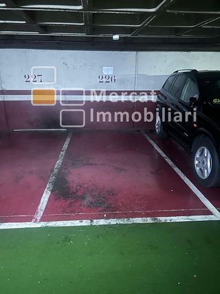 Garaje en venta en Sant Ildefons en Cornellà de Llobregat