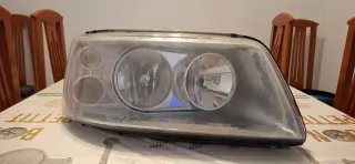 Faro delantero derecho VW T5