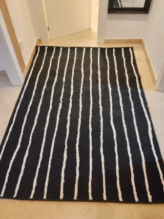 Alfombra Rayas Negras y Blancas