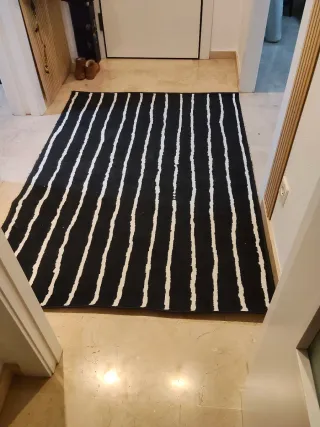 Alfombra Rayas Negras y Blancas