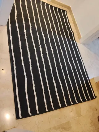 Alfombra Rayas Negras y Blancas