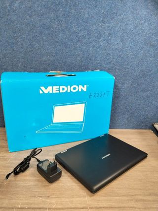 Portátil táctil MEDION AKOYA E2221T 11.6" 4/64GB