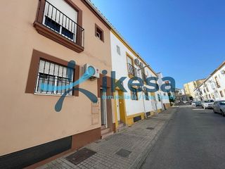 Casa adosada en venta en Andújar
