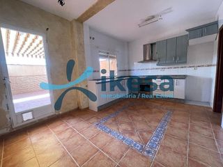 Casa adosada en venta en Andújar