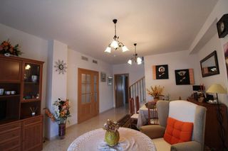 Casa adosada en venta en Olivenza