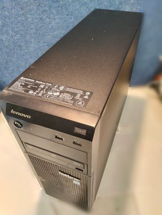 Servidor Lenovo ThinkServer TS440 Xeon E3-1226 v3 4GB
