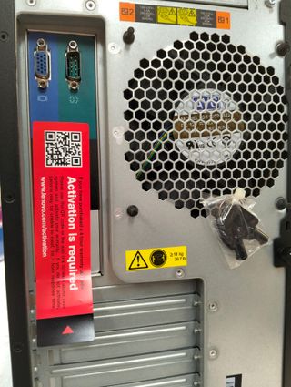 Servidor Lenovo ThinkServer TS440 Xeon E3-1226 v3 4GB