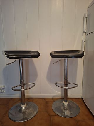 2 Taburetes Altos Modernos