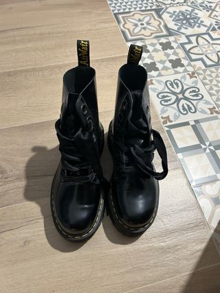 Botas Dr. Martens con plataforma negras